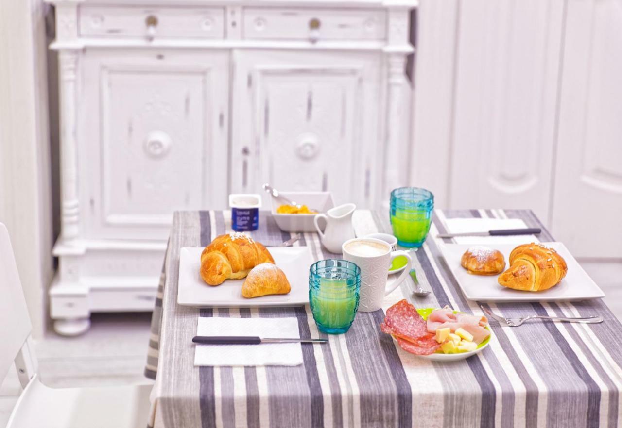 B&B Rest A Napoli Εξωτερικό φωτογραφία