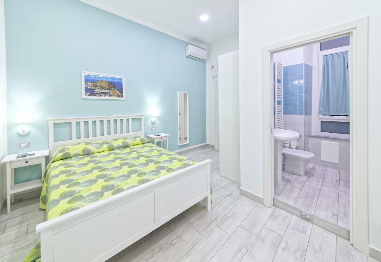 B&B Rest A Napoli Εξωτερικό φωτογραφία